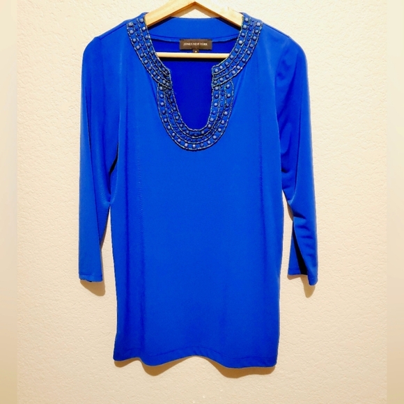 💚5/$25 Jones New York Cobalt Blue Beaded Crystal Neck Blouse Size XS - Picture 1 of 5